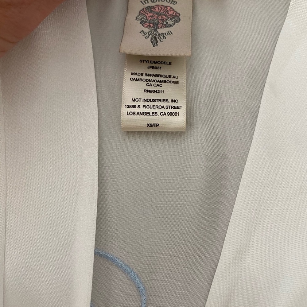 White Silk “The Bride” Robe - Picture 2 of 7